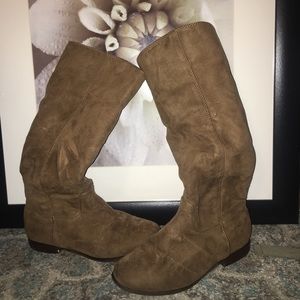 Tan boots